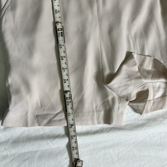 Aritzia Babaton Ozzy Romper size 6 Pockets Back Slit Detail Japanese Fabric NWT - Picture 15 of 16